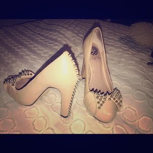 Vince Camuto Kasilee point toe healer